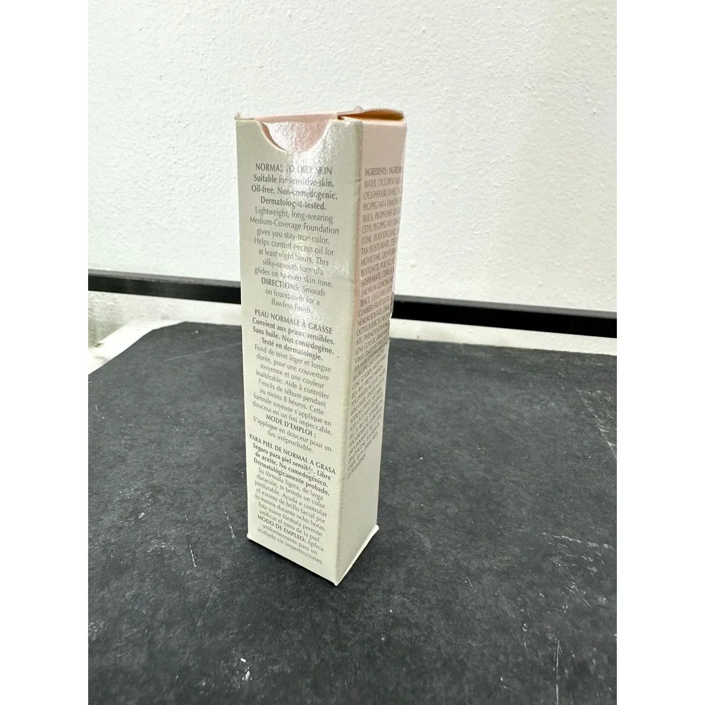 Mary Kay Medium Coverage Foundation Ivory 204 NIB 1 Oz. 355300